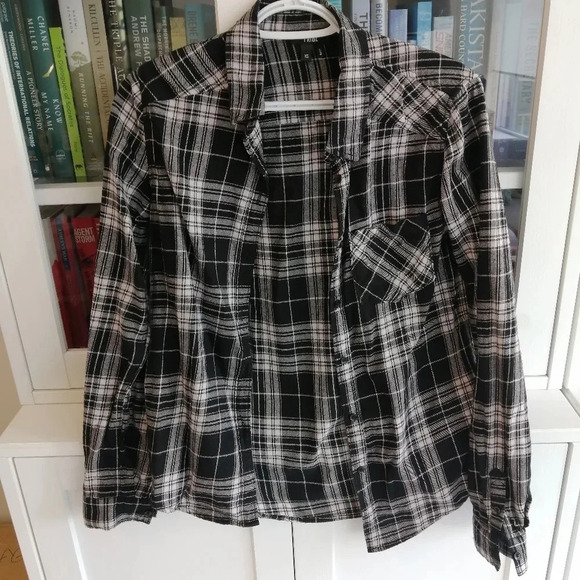 PAIGE Heritage Plaid Flannel Button Up in Black,  White, and Rosewater Pink XS - Picture 5 of 14